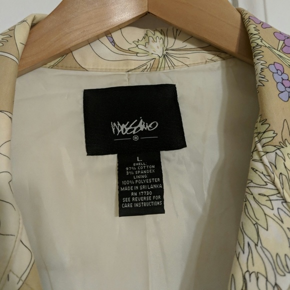 Spring time jacket - Picture 3 of 5